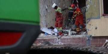 У Дніпрі завершили аварійно-рятувальні роботи, з-під завалів дістали тіло чоловіка