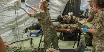 Міноборони презентувало “Пакунок пораненого”: що в нього входить