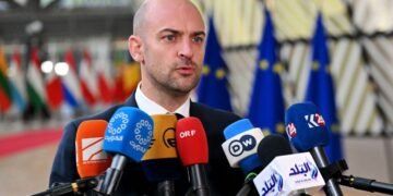 Путін має погодитися на припинення вогню, інакше на РФ чекають нові санкції, – Барро