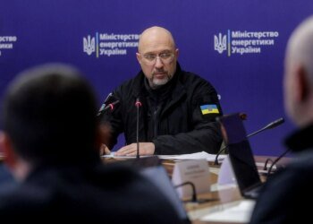 У Києві значний дефіцит електроенергії, понад 800 тисяч абонентів без світла – Шмигаль