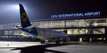 Польща хоче відновити авіасполучення з Україною: експерт відповів, за скільки часу це можливо