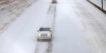 Оголошено надзвичайний стан: у США вирує потужний зимовий шторм, відомо про перших жертв негоди (фото)