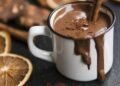 Зимове тепло в чашці: які напої зігрівають і як їх приготувати