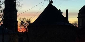 Світло на паузі: Львівщина зменшить зовнішнє освітлення через дефіцит електроенергії