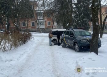 На Львівщині авто наїхало на 80-річну жінку