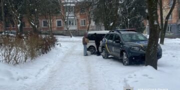 На Львівщині авто наїхало на 80-річну жінку