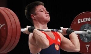 Молодих важкоатлетів з РФ допустили до турнірів із прапором