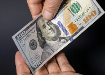 Курс валют наприкінці січня почне змінюватися: банкір попередив про нові ціни в обмінниках