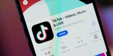 TikTok запустив PineDrama — платформу з “мікросеріалами” по 60 секунд