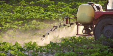 На ринок України допустили 120 нових ЗЗР