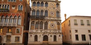 У Венеції продають “проклятий” палаццо з кривавою історією, але чудовим краєвидом (відео)