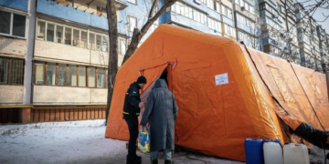 У Києві без тепла залишаються понад 1300 будинків: Кличко про відновлювальні роботи у столиці