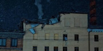 Працювала у цеху: у Києві під час російської атаки загинула співробітниця Roshen (відео)