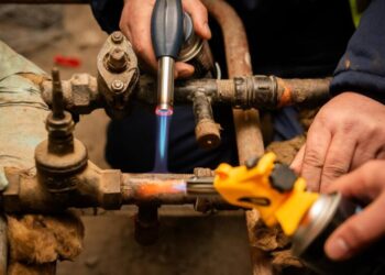 Енергосистема не встигає відновлюватися: українцям назвали найважчі ділянки