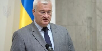 “Цю грубу правду має хтось сказати”: Сибіга порівняв Орбана з посіпакою Гітлера