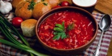 Топ-3 рецепти пісного борщу на Великодній піст: смачно, ситно і без м’яса