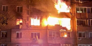 російський удар по Дніпру пошкодив багатоповерхівку, виникли пожежі – ОВА