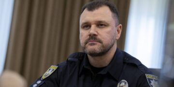 Після теракту в Києві: МВС готує консультації щодо легалізації зброї для цивільних