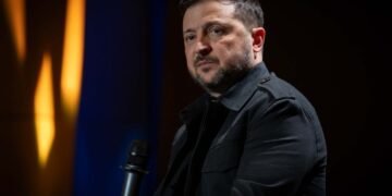 “Це програш”: Зеленський пояснив, як реально зупинити війну та чи варто ЗСУ вийти з Донбасу (відео)