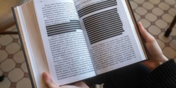 У РФ книжки масово “чистять” від згадок про війну та ЛГБТК+, – СЗРУ