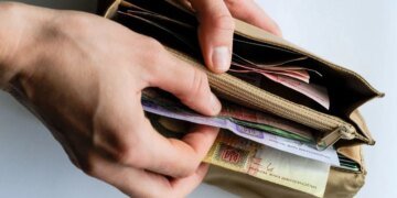 У Львові середня зарплата зросла до майже 29 тисяч гривень