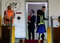 Ляпас Макрону від дружини: причиною гніву першої леді могла стати відома актриса, — журналіст