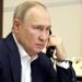 Боїться перевороту і замаху: Путін заборонив своїм співробітникам користуватися мобільними телефонами