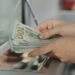Долар втрачає позиції: скільки коштують іноземні валюти 15 травня