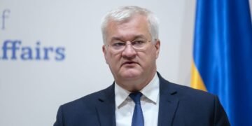 Сибіга вперше зустрівся з новою главою МЗС Угорщини: про що говорили
