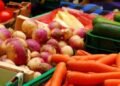 Сезон молодих овочів: що вже можна купити та які страви приготувати