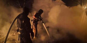 росія атакувала енергетику та АЗС на Сумщині, двоє загиблих