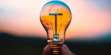 В окупованому Криму запровадили віялові відключення електроенергії після нічних атак