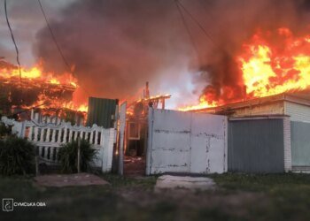 російський дрон влучив у житловий сектор Глухова – важко поранена 14-річна дитина