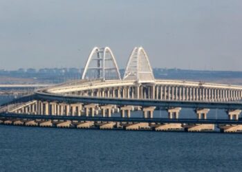 Британська розвідка: удари по Криму відкривають Україні шлях до Кримського мосту