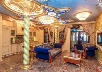 “Там проживав Сулейман з Роксоланою”: рієлтор показав “золоту” квартиру у Києві і зіштовхнувся з хвилею жартів