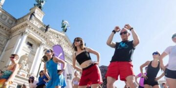 Біг під діджей-сети: у Львові відбувся Running Rave
