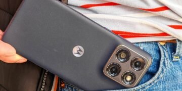 Доступний, але швидкий телефон Motorola: який “середнячок” високо оцінили експерти у 2026 році (фото)