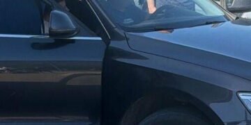За $15 тисяч обіцяли оформити фіктивну інвалідність: у Львові затримали батька і сина, які продавали «послуги» з виїзду за кордон, – ФОТО