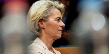 Фон дер Ляєн просить лідерів ЄС обмежити приймання біженців з України