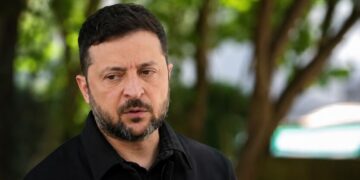 Зеленський розповів, чому висунув вимоги Лукашенка та порівняв Навроцького з Орбаном