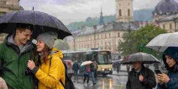 Прогноз погоди у Львові на 17 червня 2023 року: хмарно з дощами