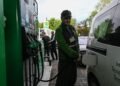 Українські АЗС мають підстави знизити ціни, – АМКУ