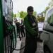Українські АЗС мають підстави знизити ціни, – АМКУ