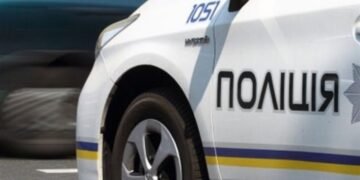У Запоріжжі чоловік напав з ножем на поліцейських: його ліквідували (фото)