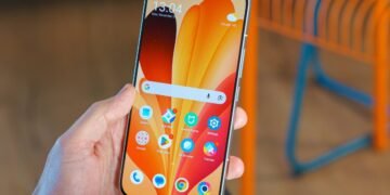 Смартфон з екраном 10 000 ніт на підході: що відомо про новинку Honor і як це виглядає (фото)