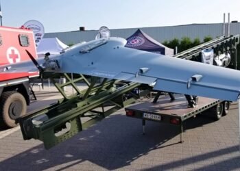 Дрон Striker дістане до Уралу: польський БпЛА протестували в Україні