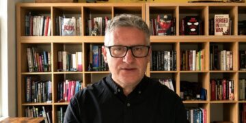 “Смерть від тисячі порізів”: Галеотті розповів, як Росія намагається паралізувати Захід