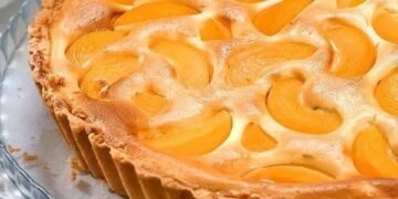 Топ-3 рецепти випічки з персиками: ароматні літні десерти до чаю