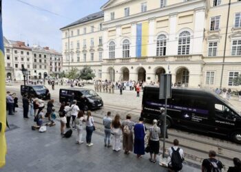 Завтра Львів попрощається з воїнами Василем Смітюхом, Іваном Прокоповим та Сергієм Цюпаком