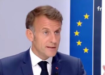 Макрон назвав три причини, які розгорнули Трампа у бік України